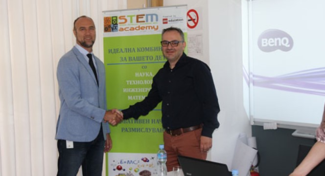 СТЕМ Академија започнува со Microsoft eдукативни програми